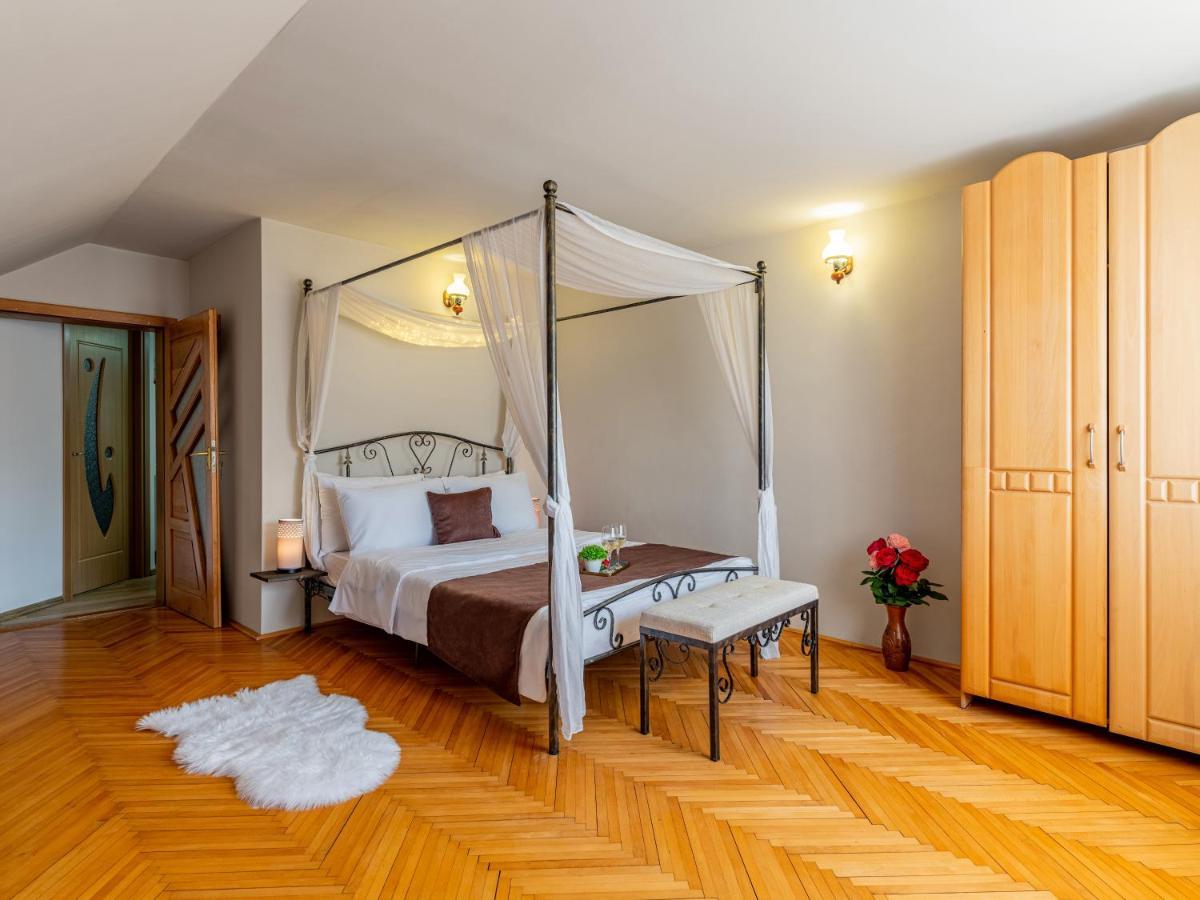 Rose Apartment Sighisoara Bagian luar foto